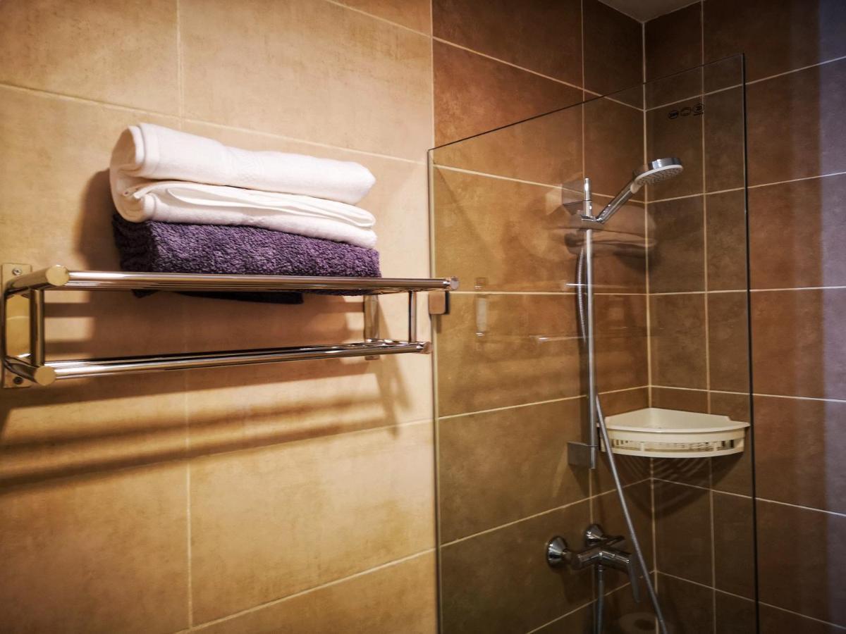 E14, Forest View Apartments, Deposit Required To Confirm Booking Kololi Esterno foto